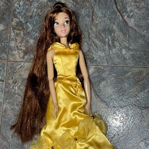 Disney 17inch singing belle doll